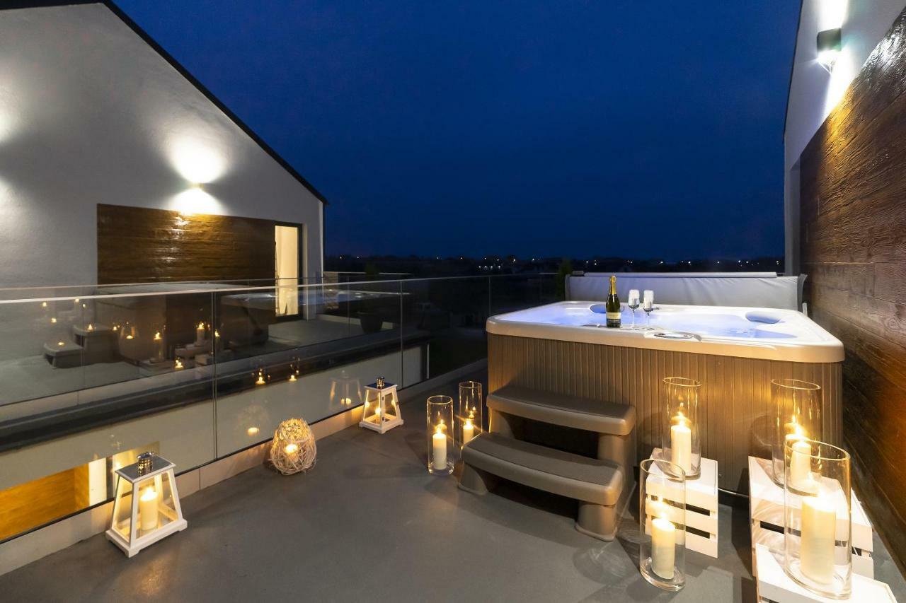 Przyplywy & Odplywy Hotel ยาสต์เชอเบีย กูรา ภายนอก รูปภาพ